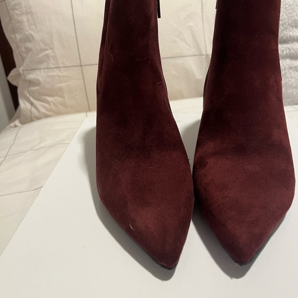 Alfani Brown Ankle Boots with Pointed Toe and Suede Material